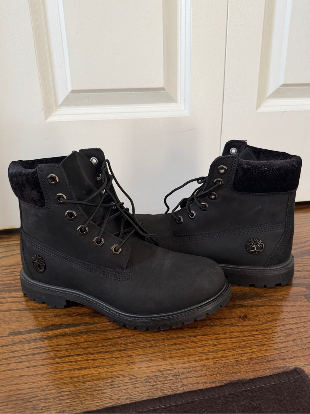 Timberland Black Lace-Up Waterproof Nubuck Boots With Suede